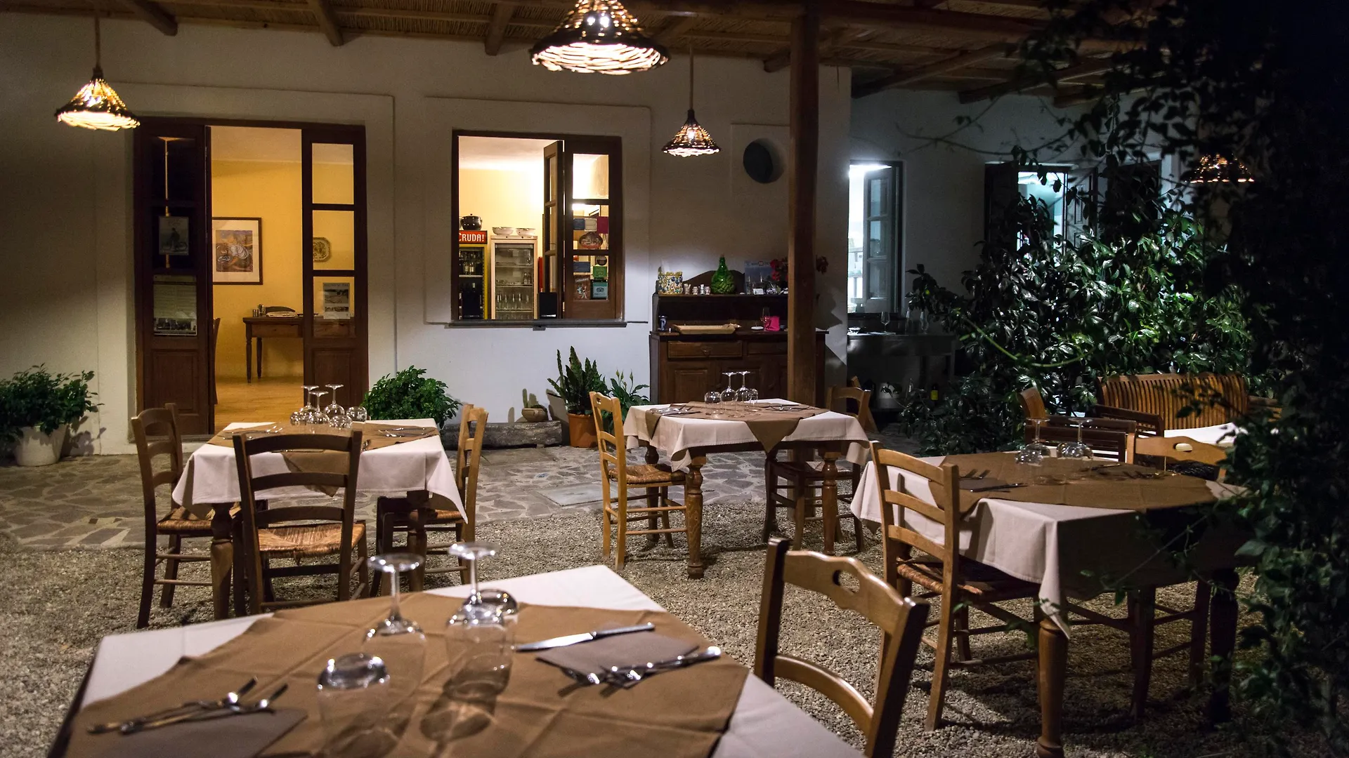 Hotel La Locanda Del Postino Pollara
