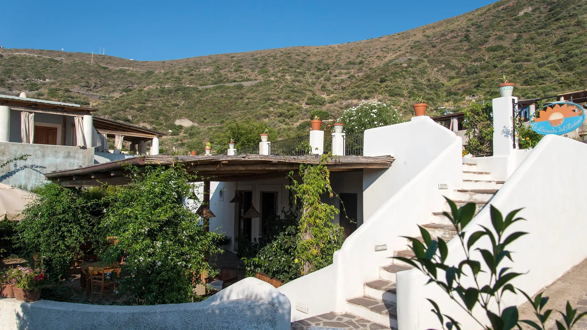 Hotel La Locanda Del Postino Pollara İtalya