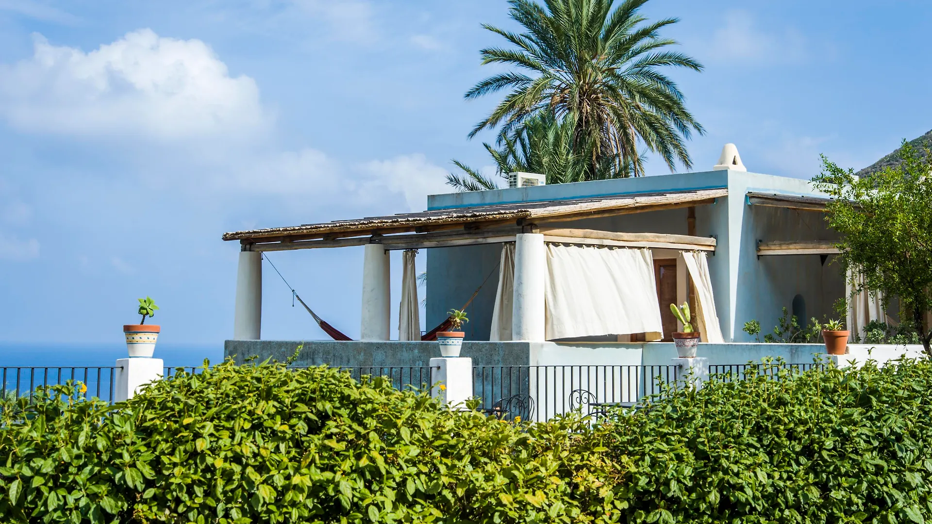 Hotel La Locanda Del Postino Pollara