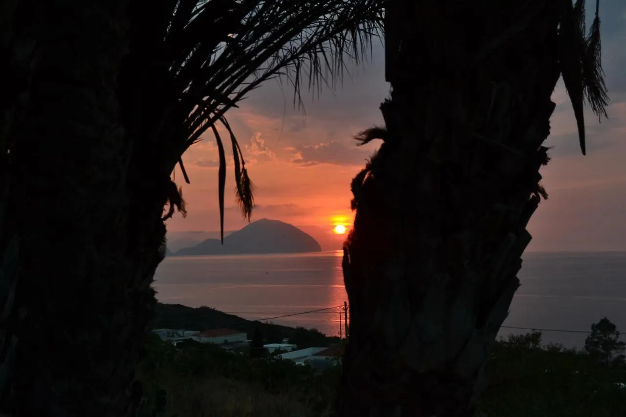 Hotel La Locanda Del Postino Pollara