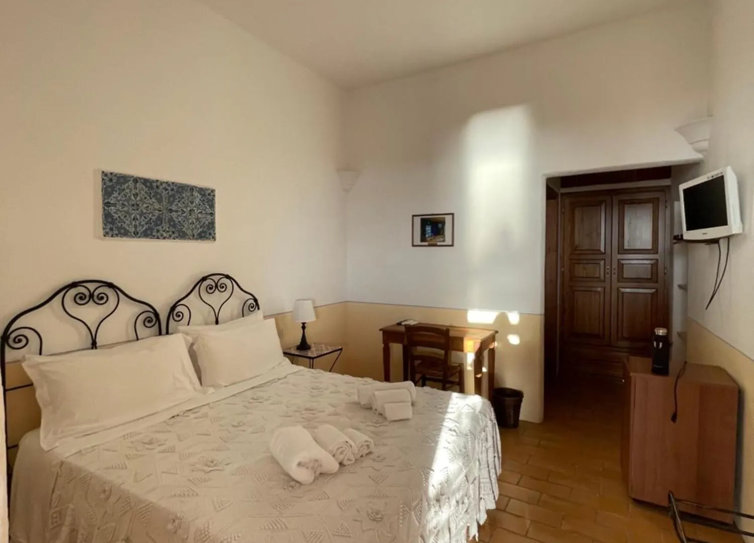 Hotel La Locanda Del Postino Pollara 4*,  İtalya