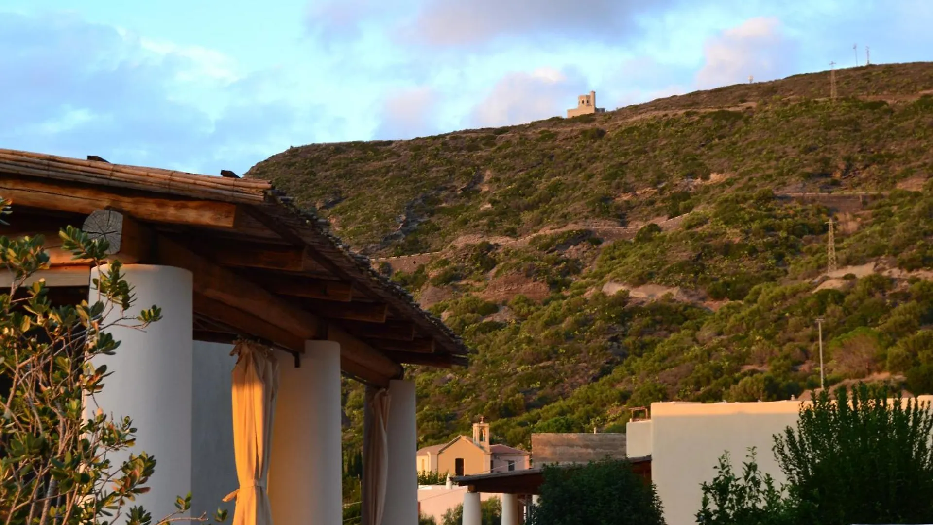 Hotel La Locanda Del Postino Pollara