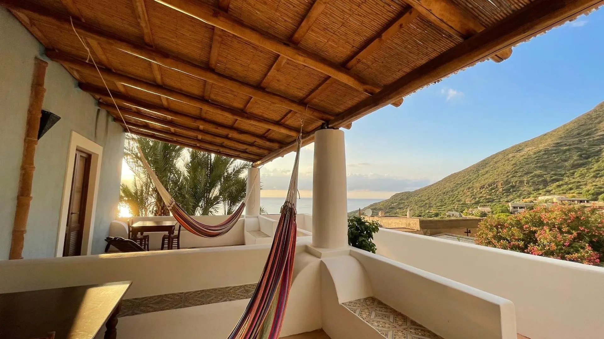 Hotel La Locanda Del Postino Pollara