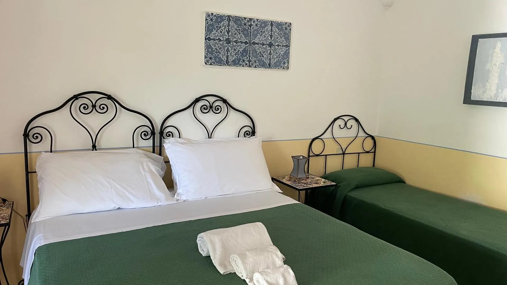 Hotel La Locanda Del Postino Pollara İtalya