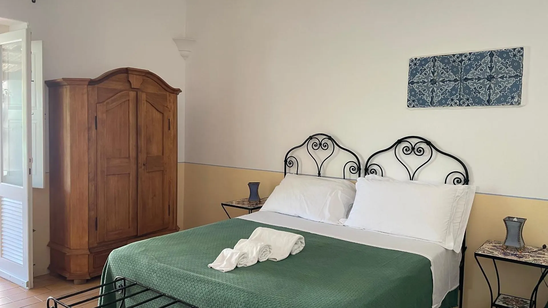 Hotel La Locanda Del Postino Pollara
